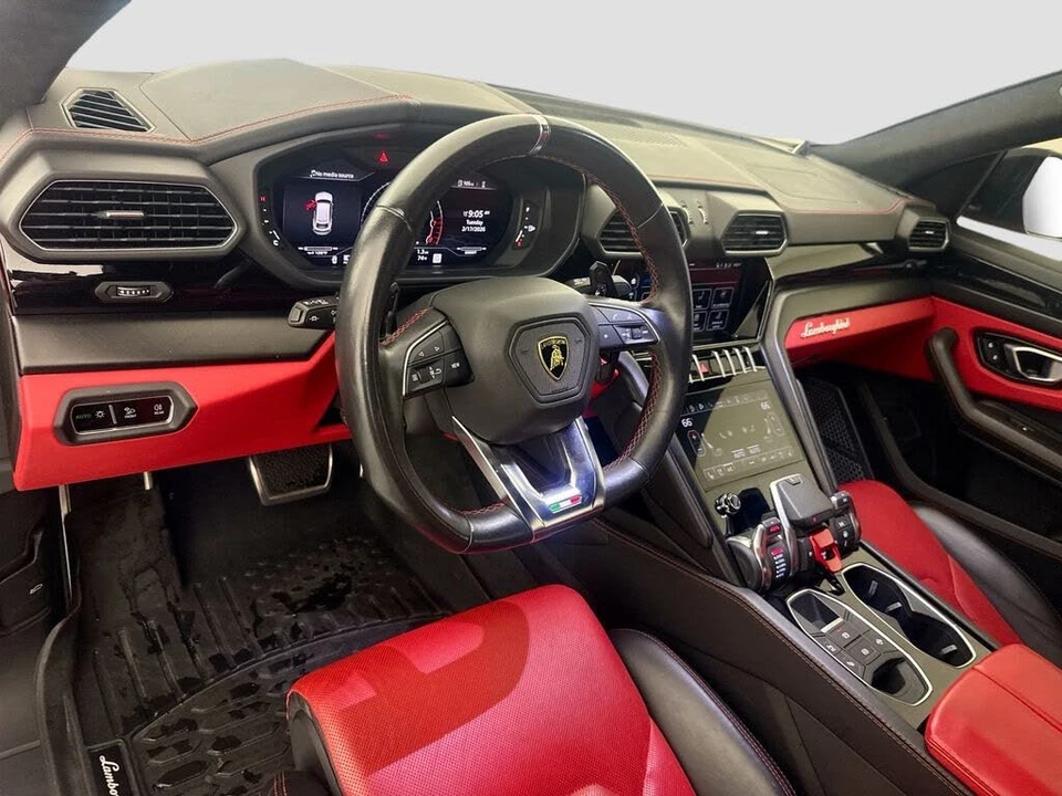 2022 Lamborghini Urus - Image 9 of 31