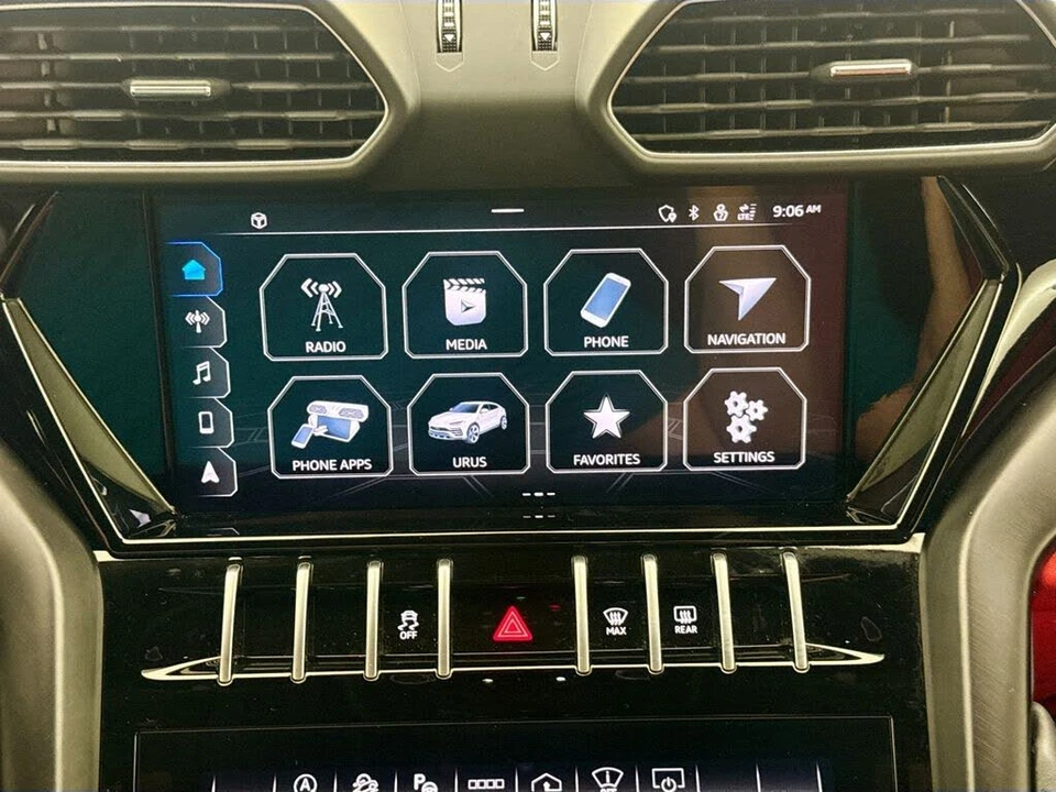 2022 Lamborghini Urus - Image 15 of 31