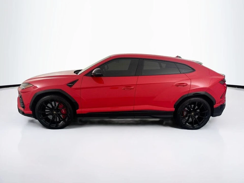 2022 Lamborghini Urus - Image 8 of 31