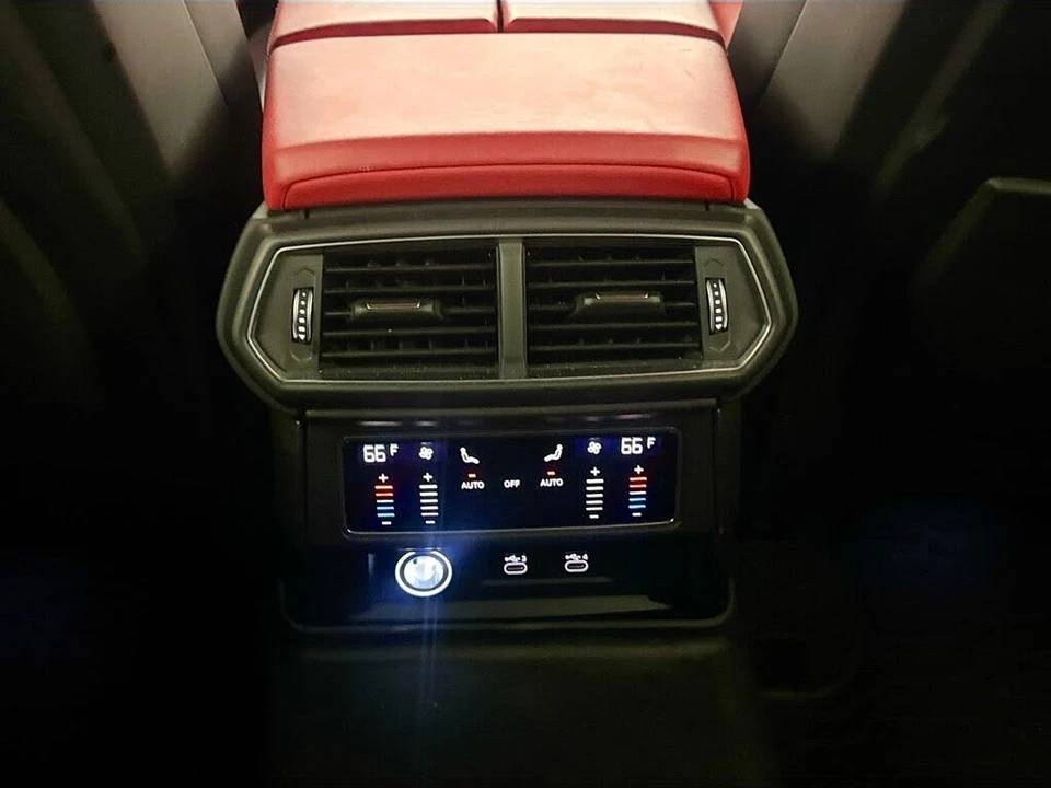 2022 Lamborghini Urus - Image 27 of 31