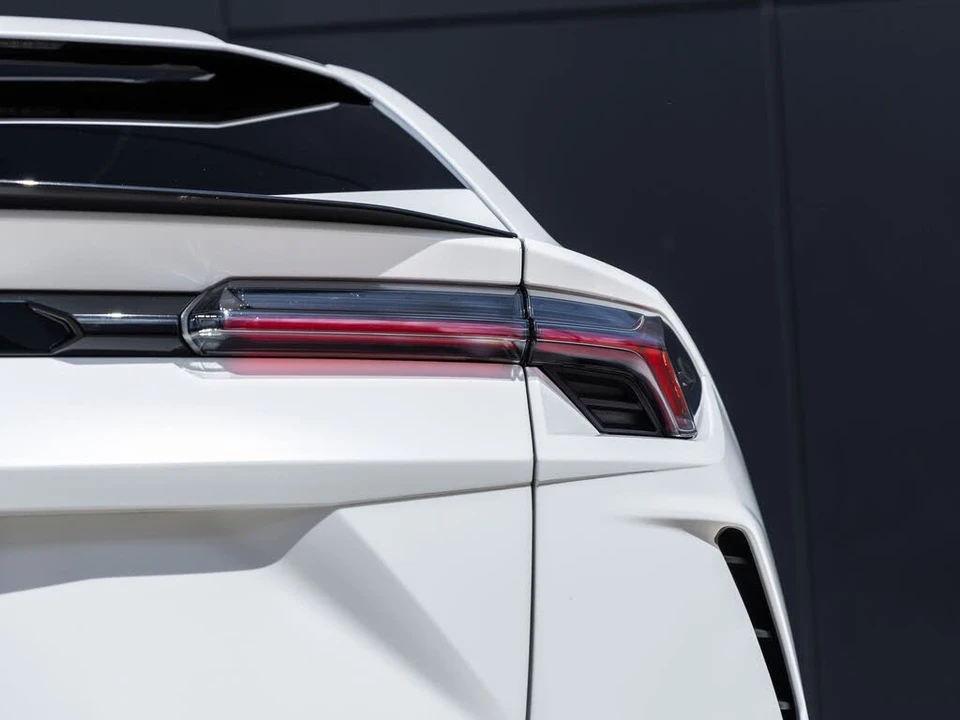 2022 Lamborghini Urus - Image 12 of 31