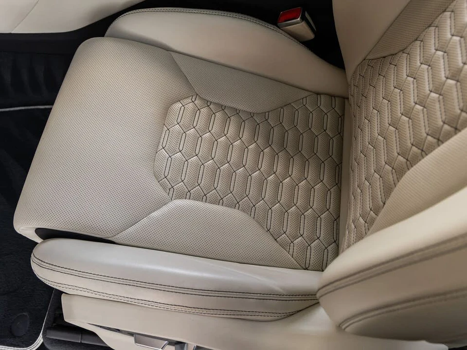 2022 Lamborghini Urus - Image 28 of 31