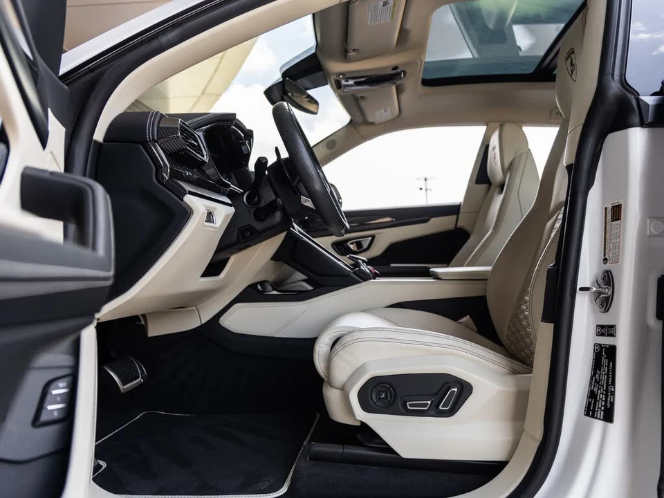 2022 Lamborghini Urus - Image 26 of 31