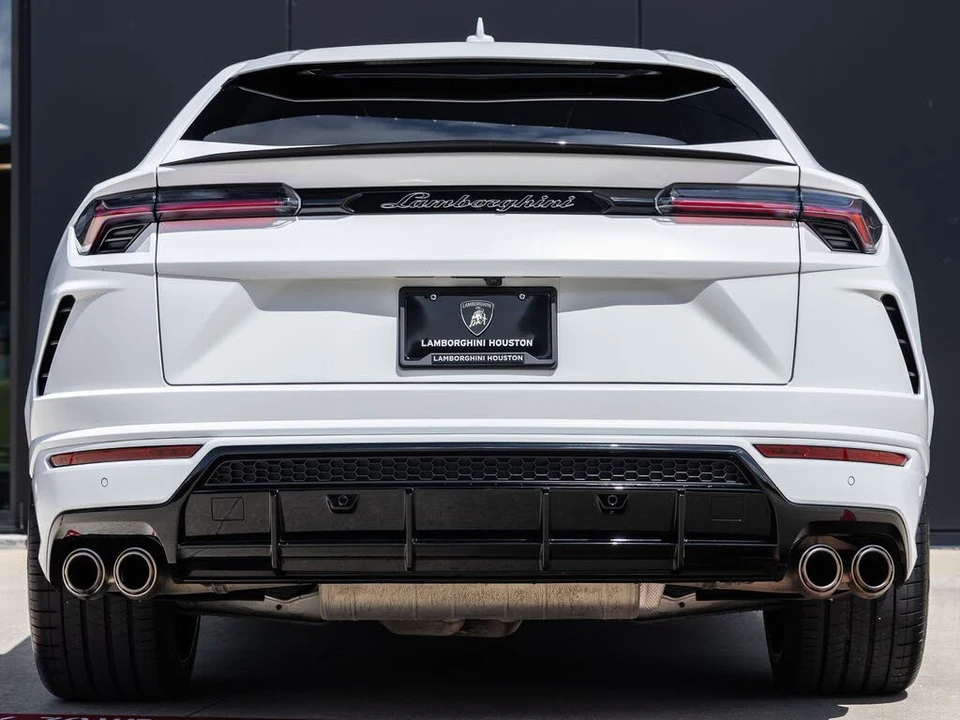 2022 Lamborghini Urus - Image 7 of 31