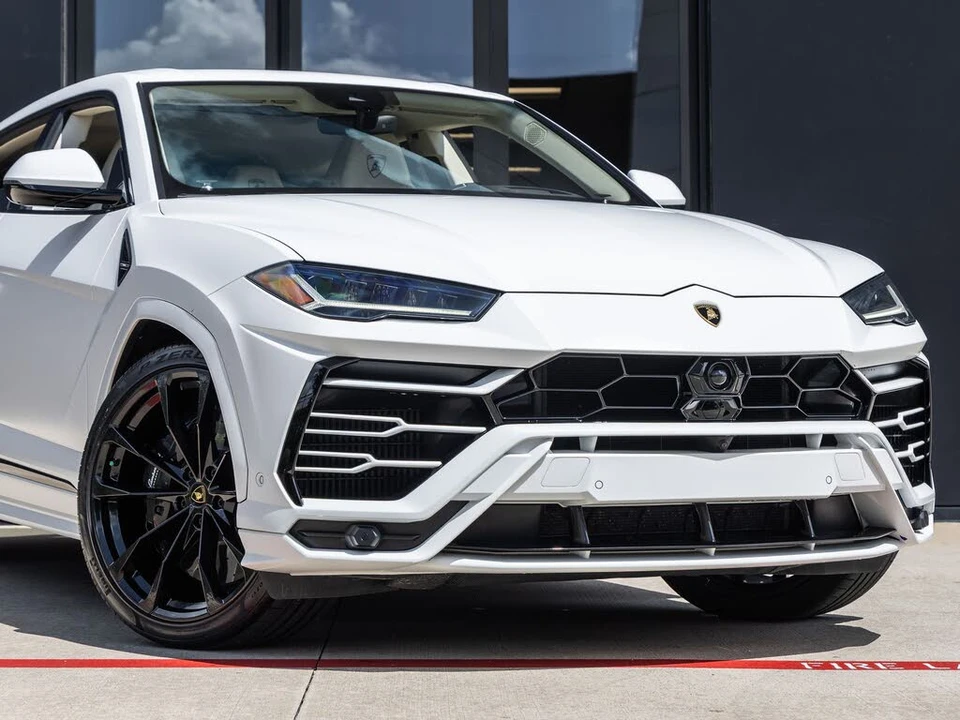 2022 Lamborghini Urus - Image 5 of 31
