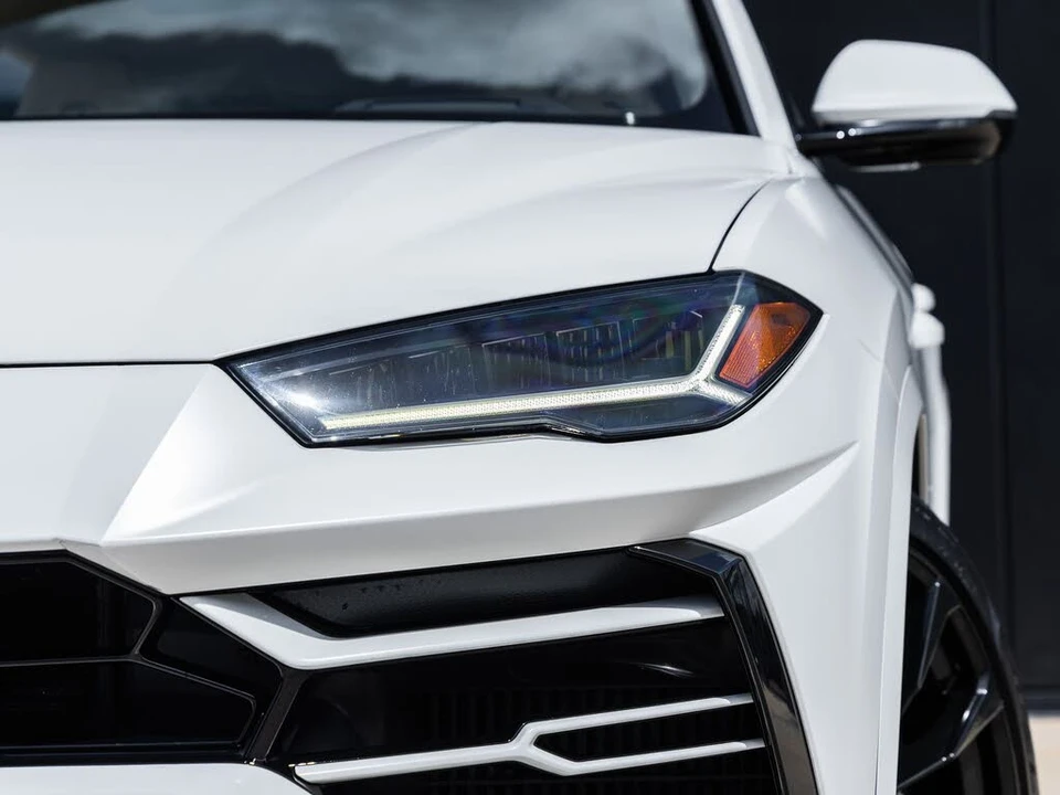 2022 Lamborghini Urus - Image 17 of 31