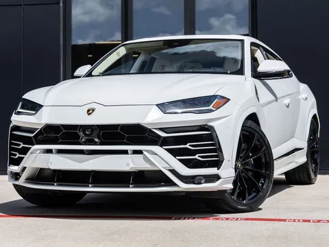 2022 Lamborghini Urus AWD