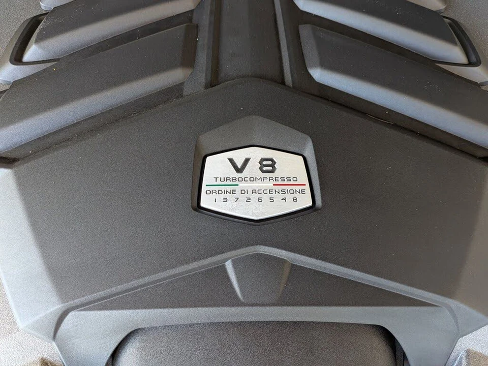 2022 Lamborghini Urus - Image 27 of 28