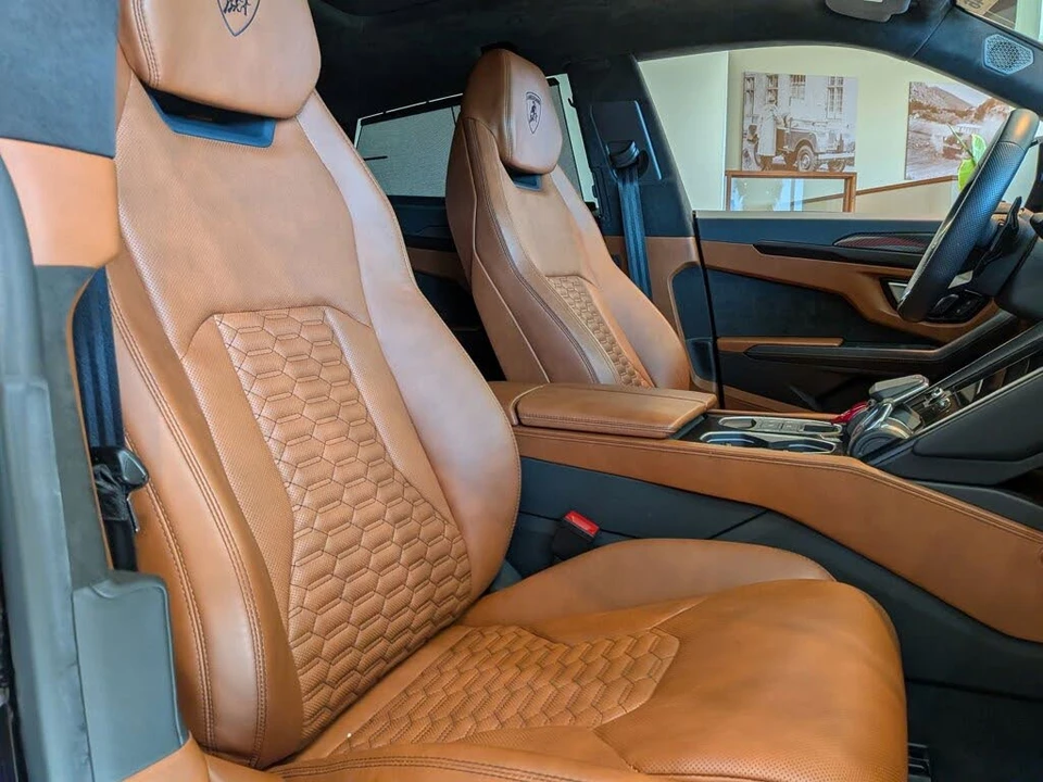 2022 Lamborghini Urus - Image 25 of 28