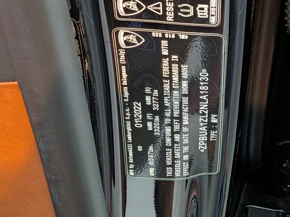 2022 Lamborghini Urus - Image 28 of 28