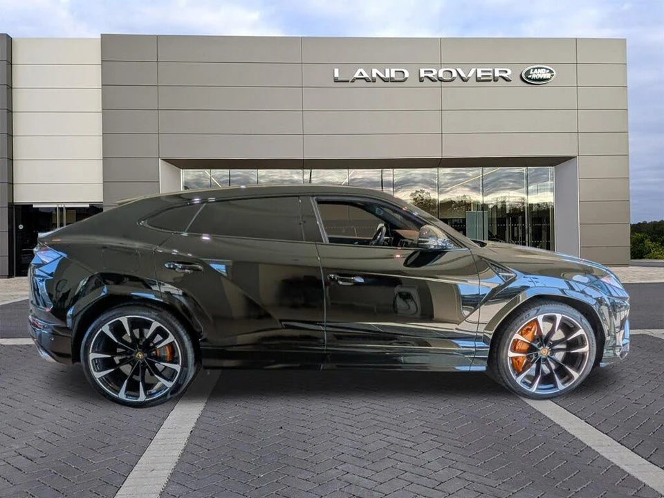 2022 Lamborghini Urus - Image 4 of 28