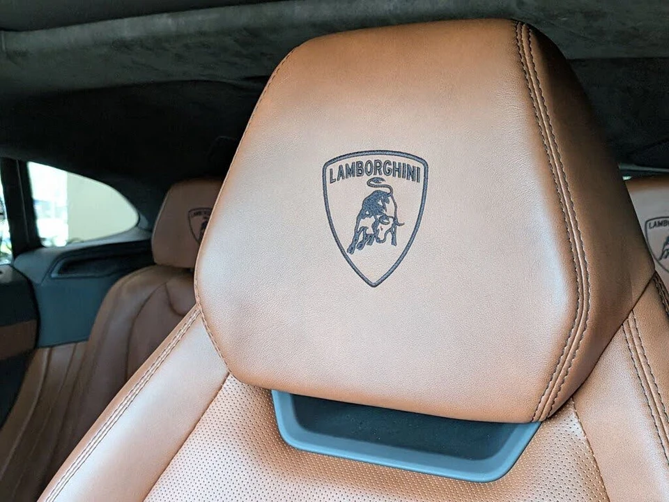 2022 Lamborghini Urus - Image 18 of 28