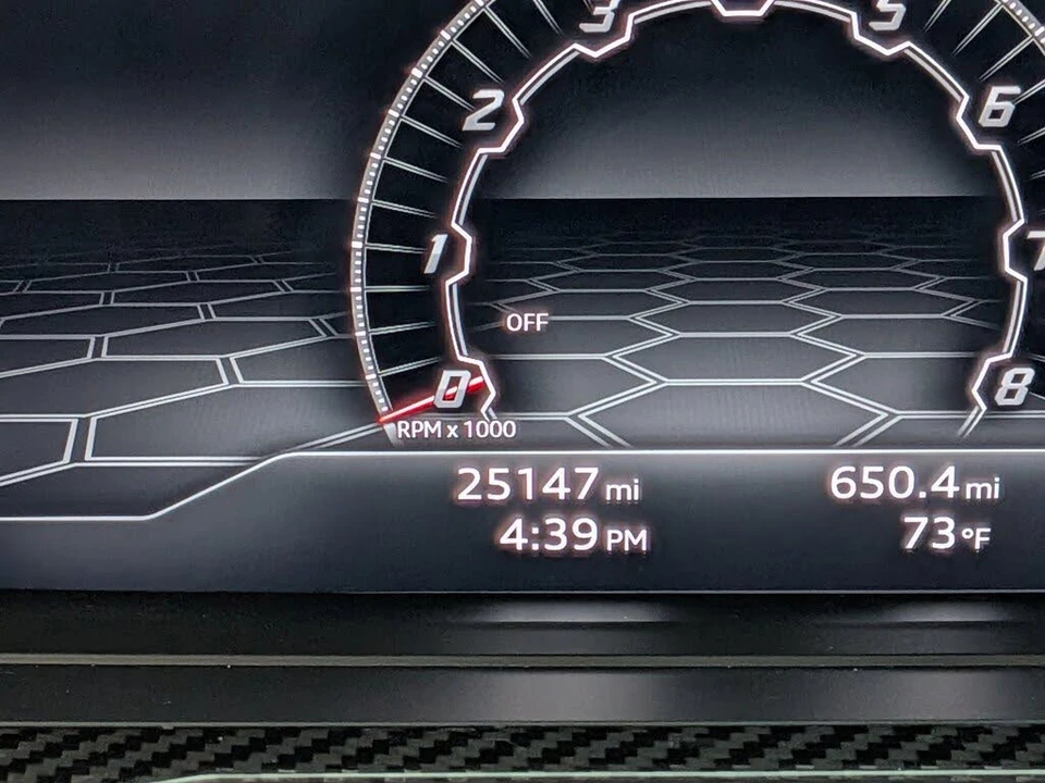 2022 Lamborghini Urus - Image 12 of 28