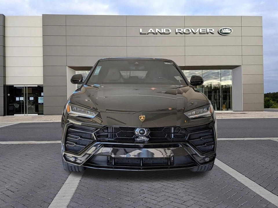 2022 Lamborghini Urus - Image 2 of 28