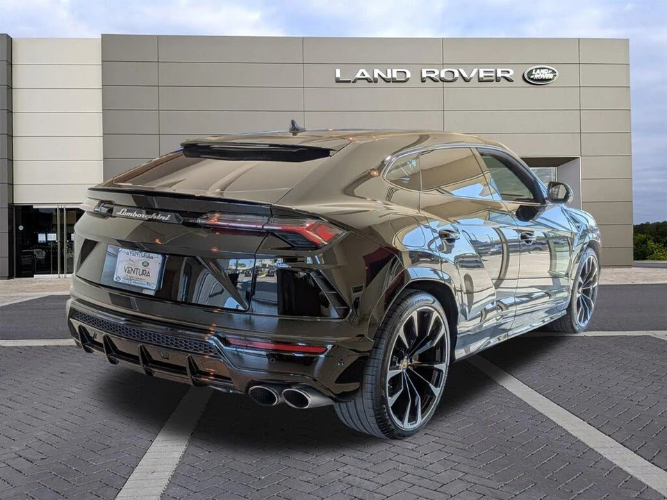 2022 Lamborghini Urus - Image 5 of 28