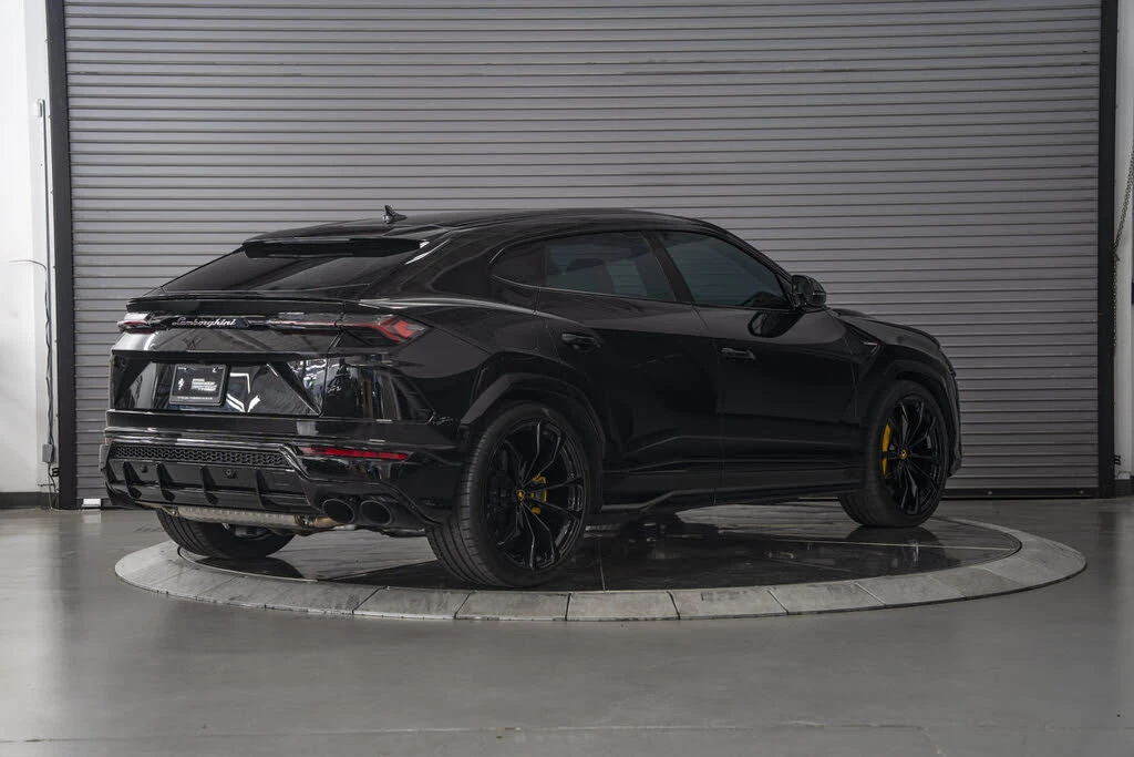 2022 Lamborghini Urus - Image 5 of 31