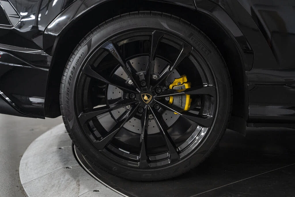 2022 Lamborghini Urus - Image 14 of 31