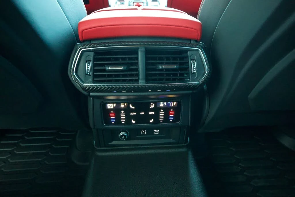 2022 Lamborghini Urus - Image 26 of 31