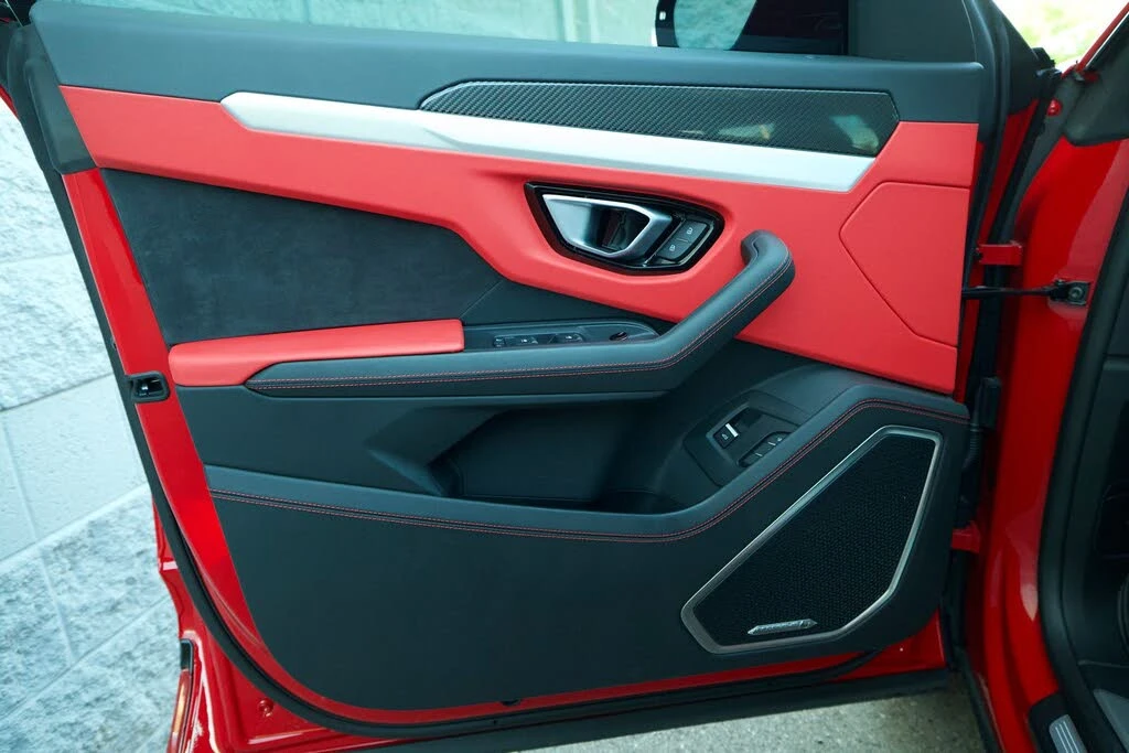 2022 Lamborghini Urus - Image 17 of 31