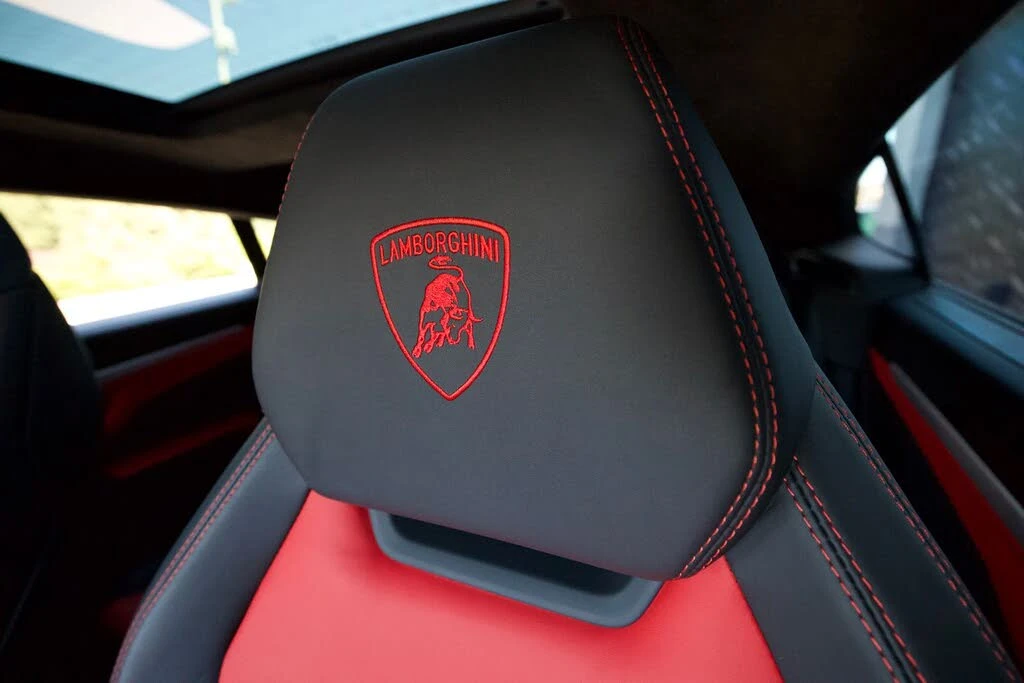 2022 Lamborghini Urus - Image 23 of 31