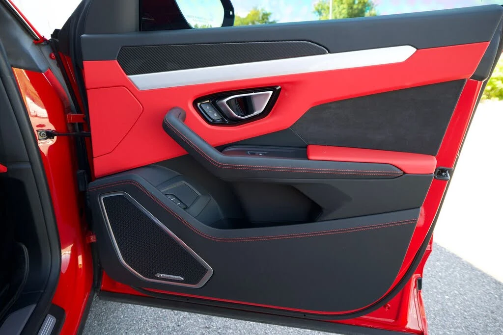 2022 Lamborghini Urus - Image 29 of 31