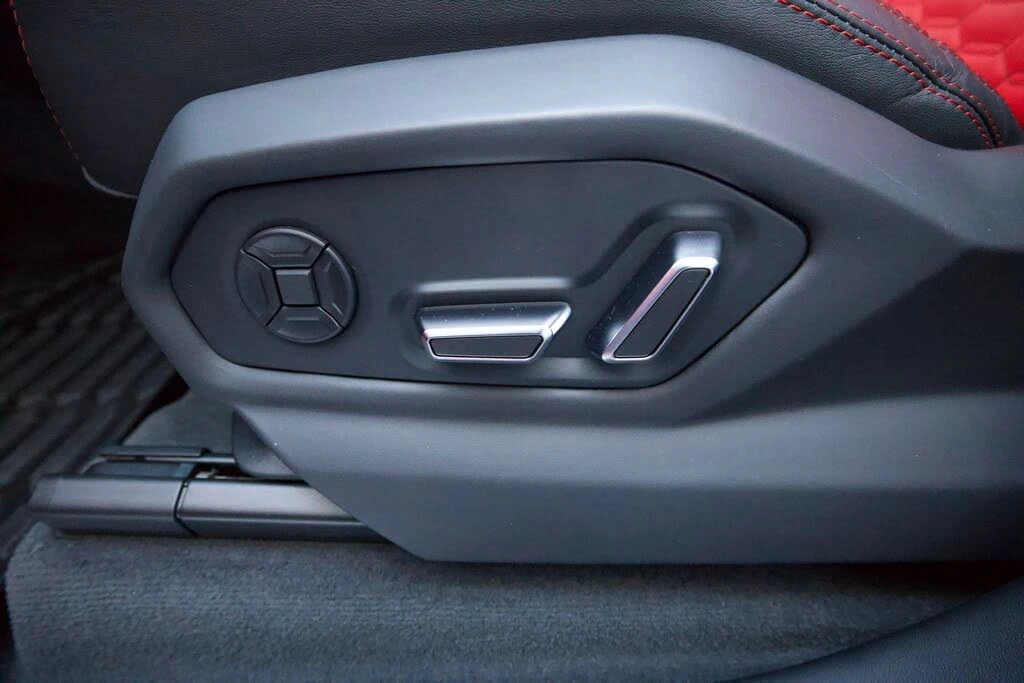 2022 Lamborghini Urus - Image 24 of 31