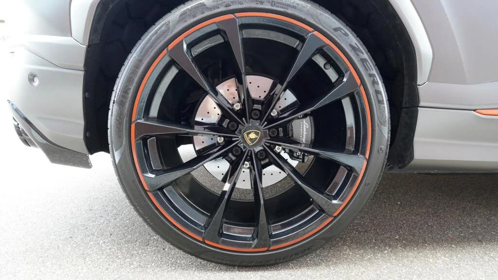 2022 Lamborghini Urus - Image 28 of 31