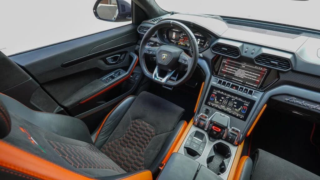 2022 Lamborghini Urus - Image 12 of 31