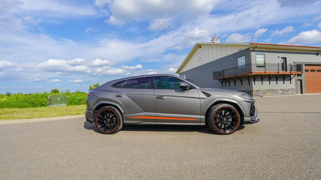 2022 Lamborghini Urus - Image 21 of 31