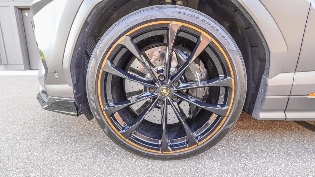 2022 Lamborghini Urus - Image 25 of 31