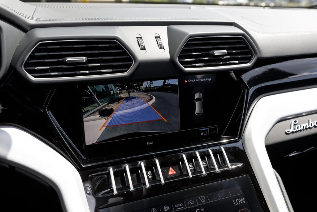 2022 Lamborghini Urus - Image 27 of 31