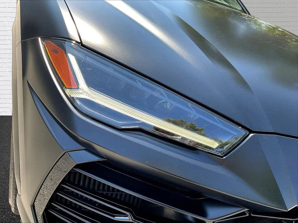 2022 Lamborghini Urus - Image 27 of 28