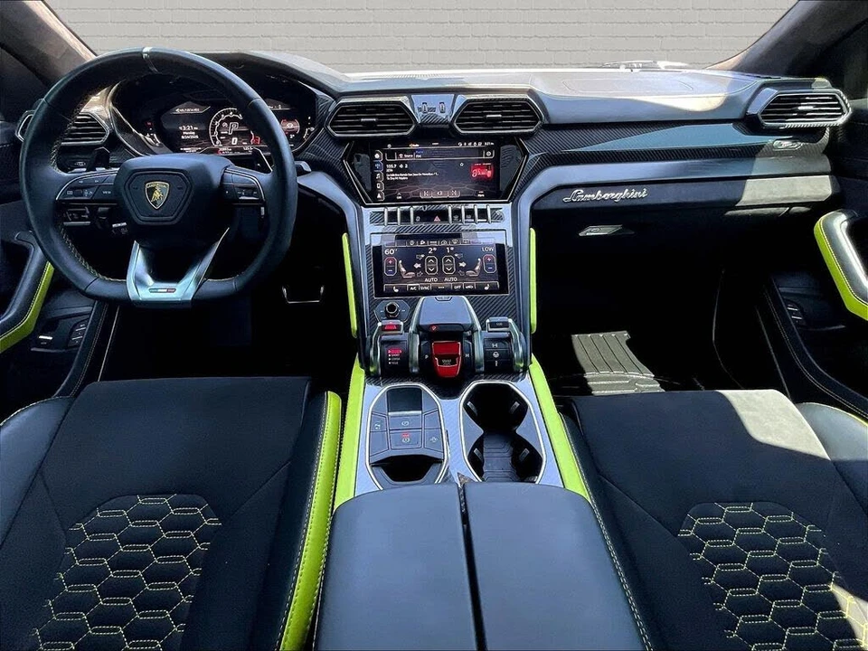 2022 Lamborghini Urus - Image 7 of 28