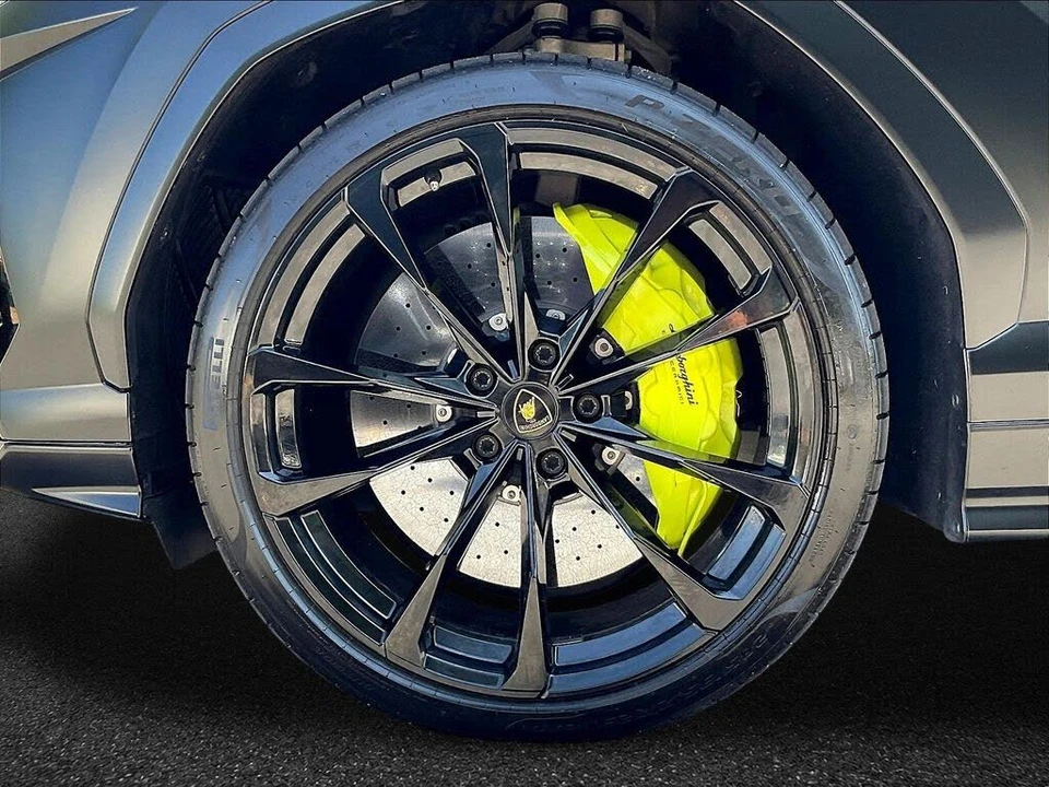 2022 Lamborghini Urus - Image 28 of 28