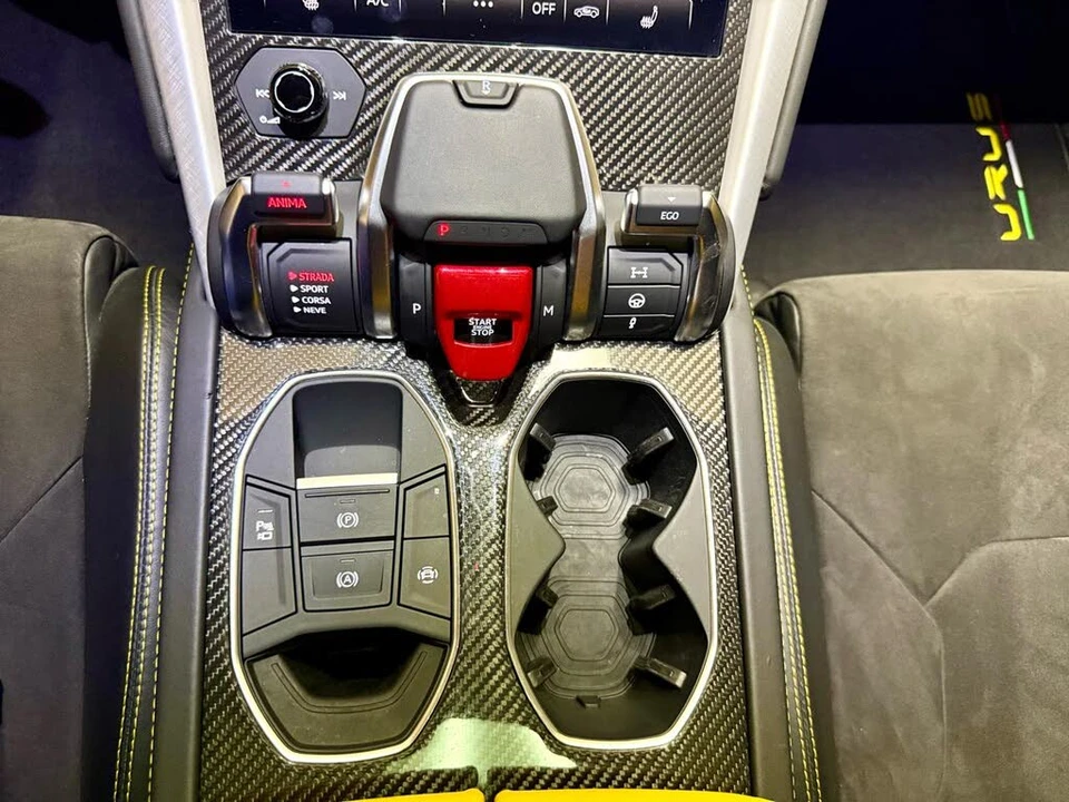 2022 Lamborghini Urus - Image 25 of 31