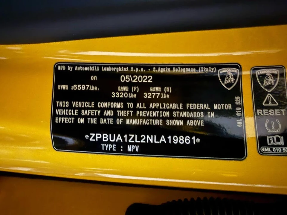2022 Lamborghini Urus - Image 21 of 31