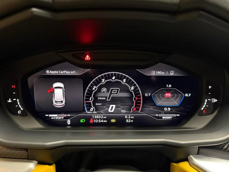 2022 Lamborghini Urus - Image 23 of 31