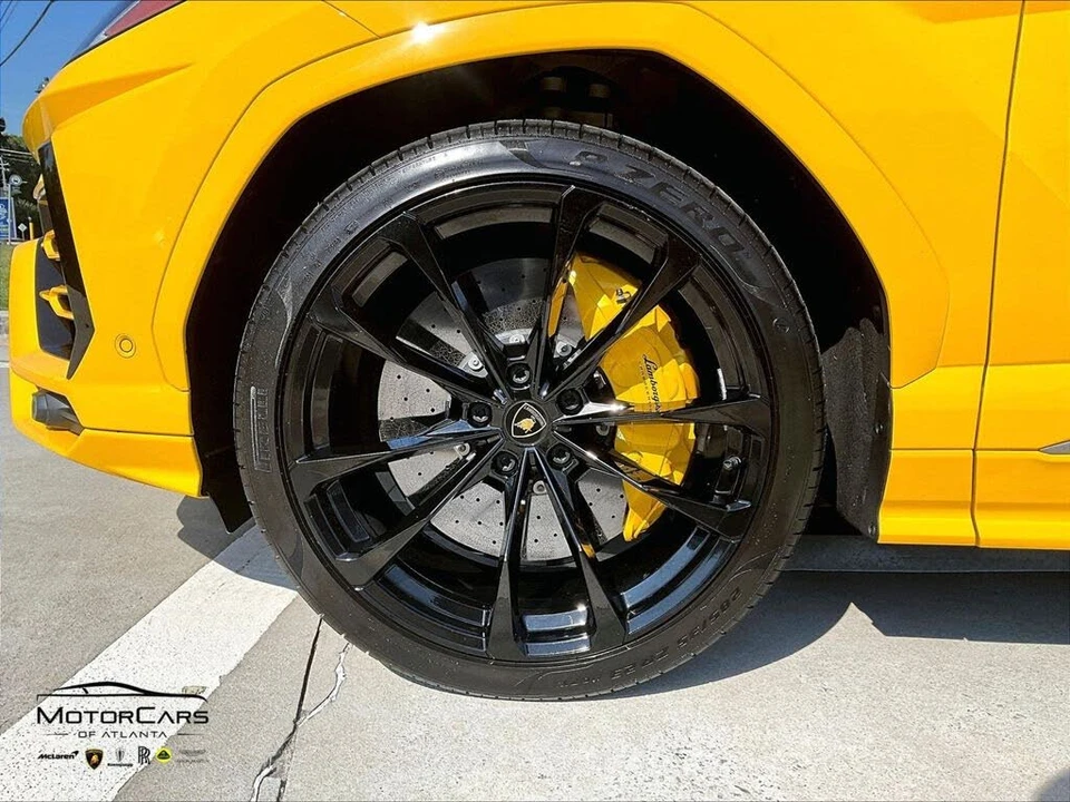 2022 Lamborghini Urus - Image 9 of 31