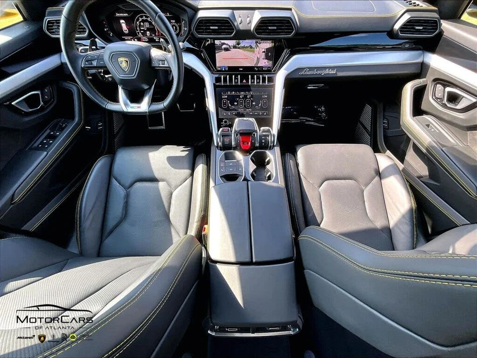 2022 Lamborghini Urus - Image 13 of 31