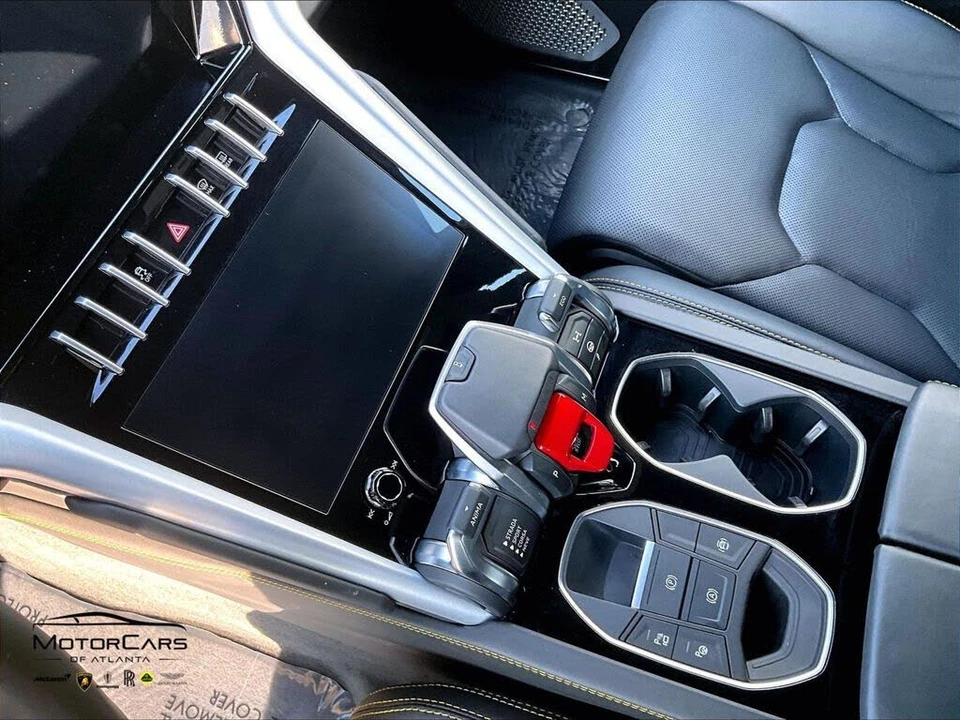 2022 Lamborghini Urus - Image 15 of 31
