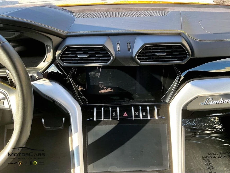 2022 Lamborghini Urus - Image 7 of 31