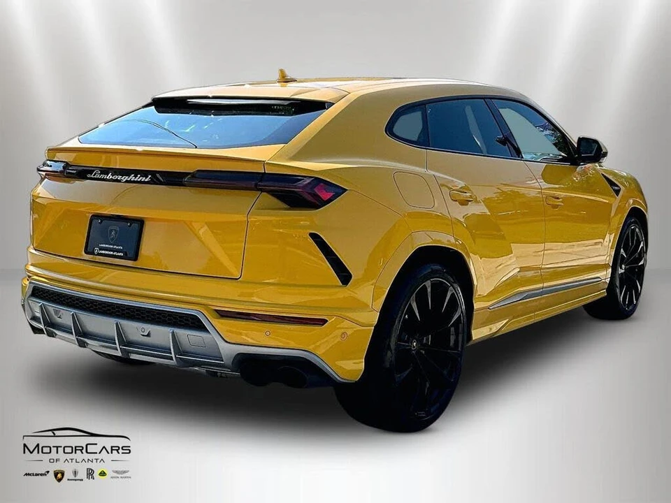 2022 Lamborghini Urus - Image 11 of 31
