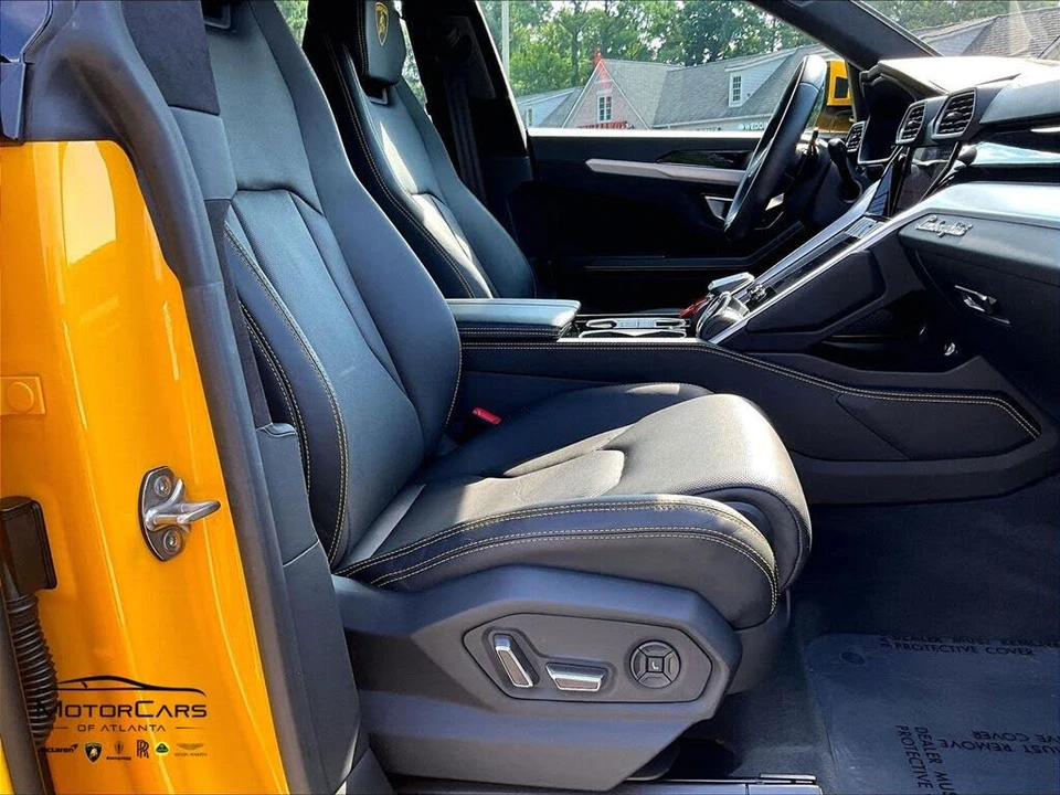 2022 Lamborghini Urus - Image 8 of 31