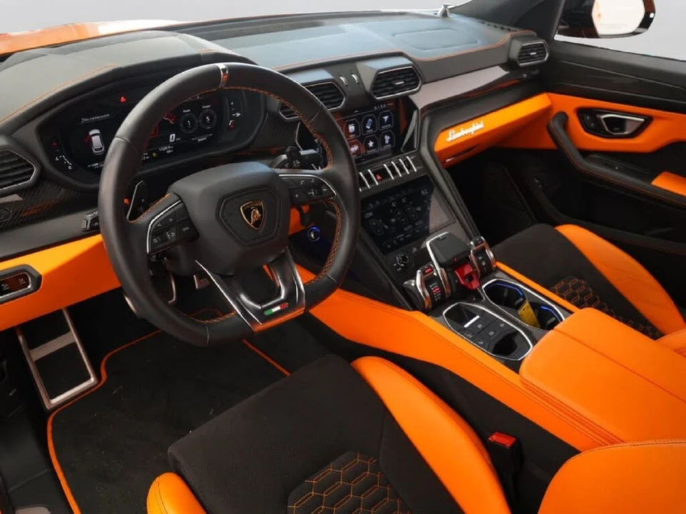 2022 Lamborghini Urus - Image 13 of 31