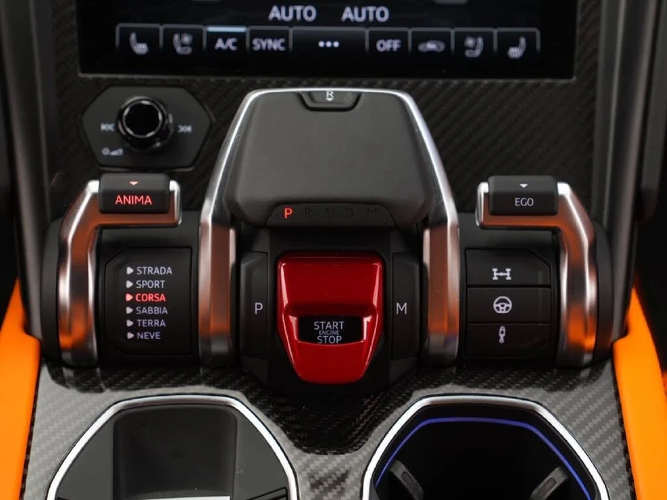 2022 Lamborghini Urus - Image 28 of 31