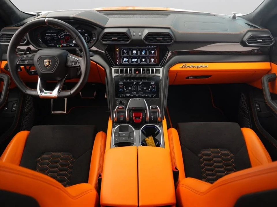 2022 Lamborghini Urus - Image 24 of 31