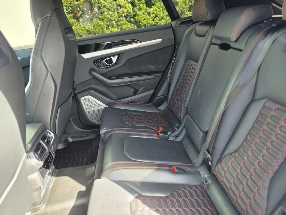 2022 Lamborghini Urus - Image 10 of 27