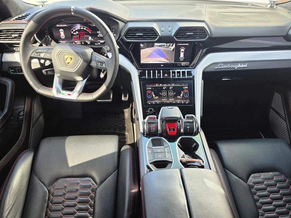 2022 Lamborghini Urus - Image 14 of 27