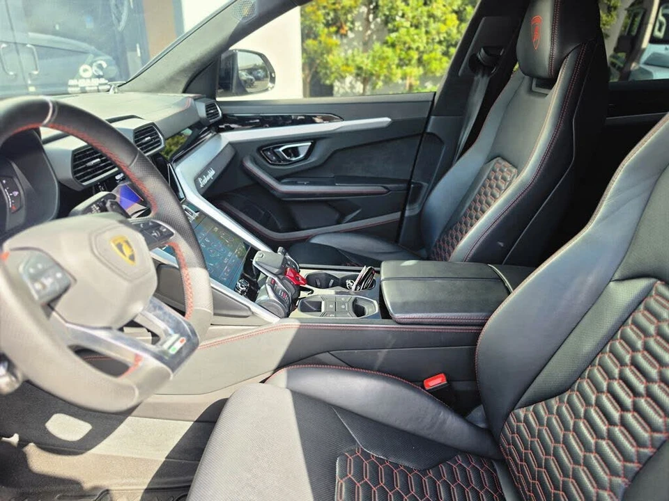2022 Lamborghini Urus - Image 18 of 27
