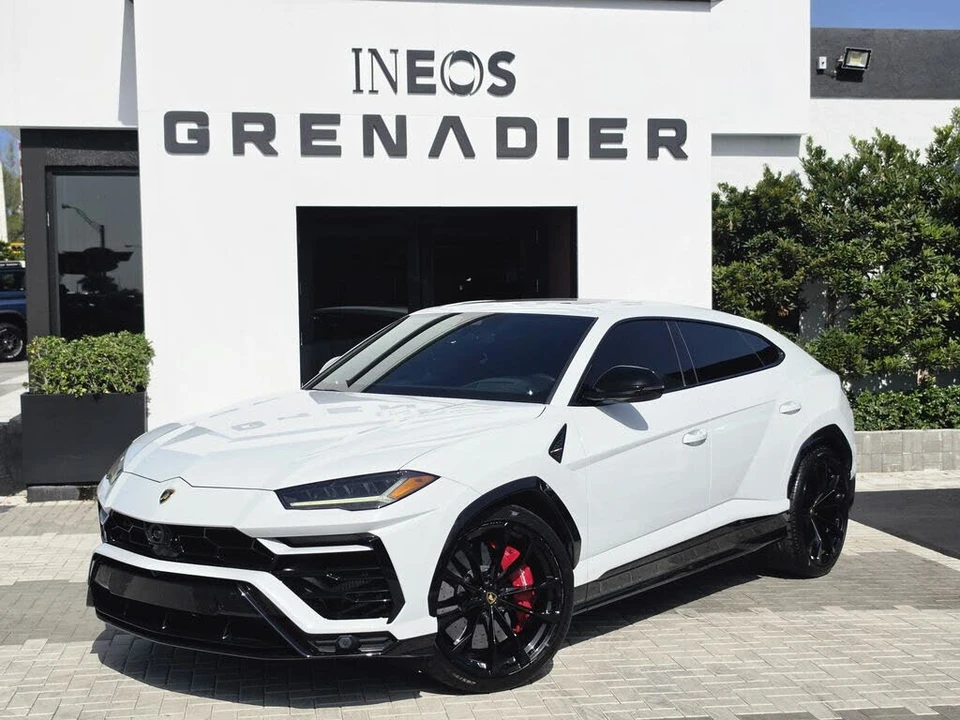 2022 Lamborghini Urus - Image 2 of 27